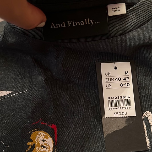 Oversized Tshirt - Picture 2 of 2